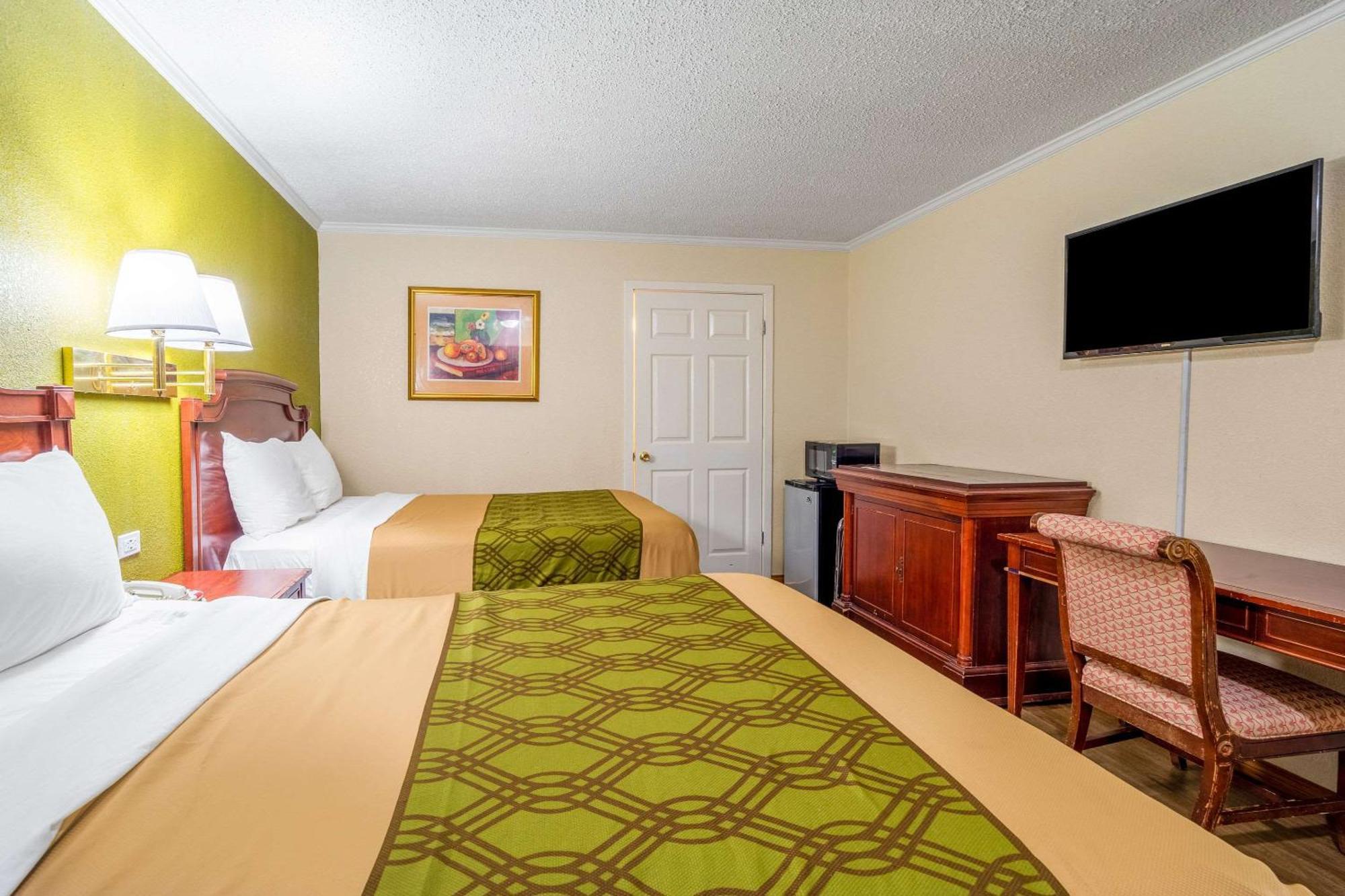 Rodeway Inn & Suites Fort Jackson Columbia Eksteriør billede