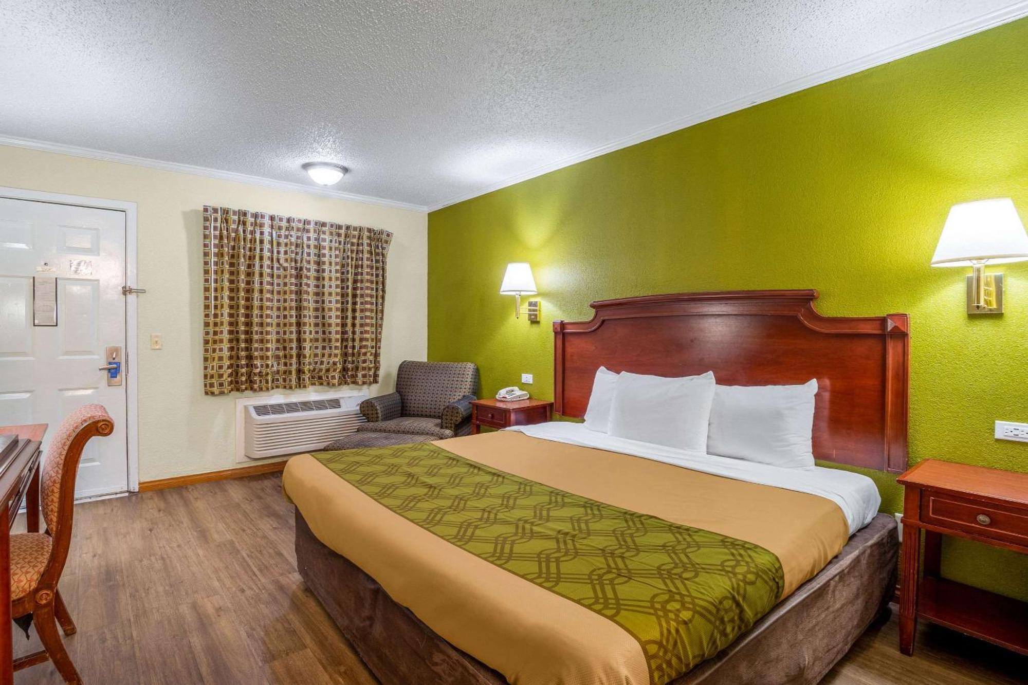 Rodeway Inn & Suites Fort Jackson Columbia Eksteriør billede