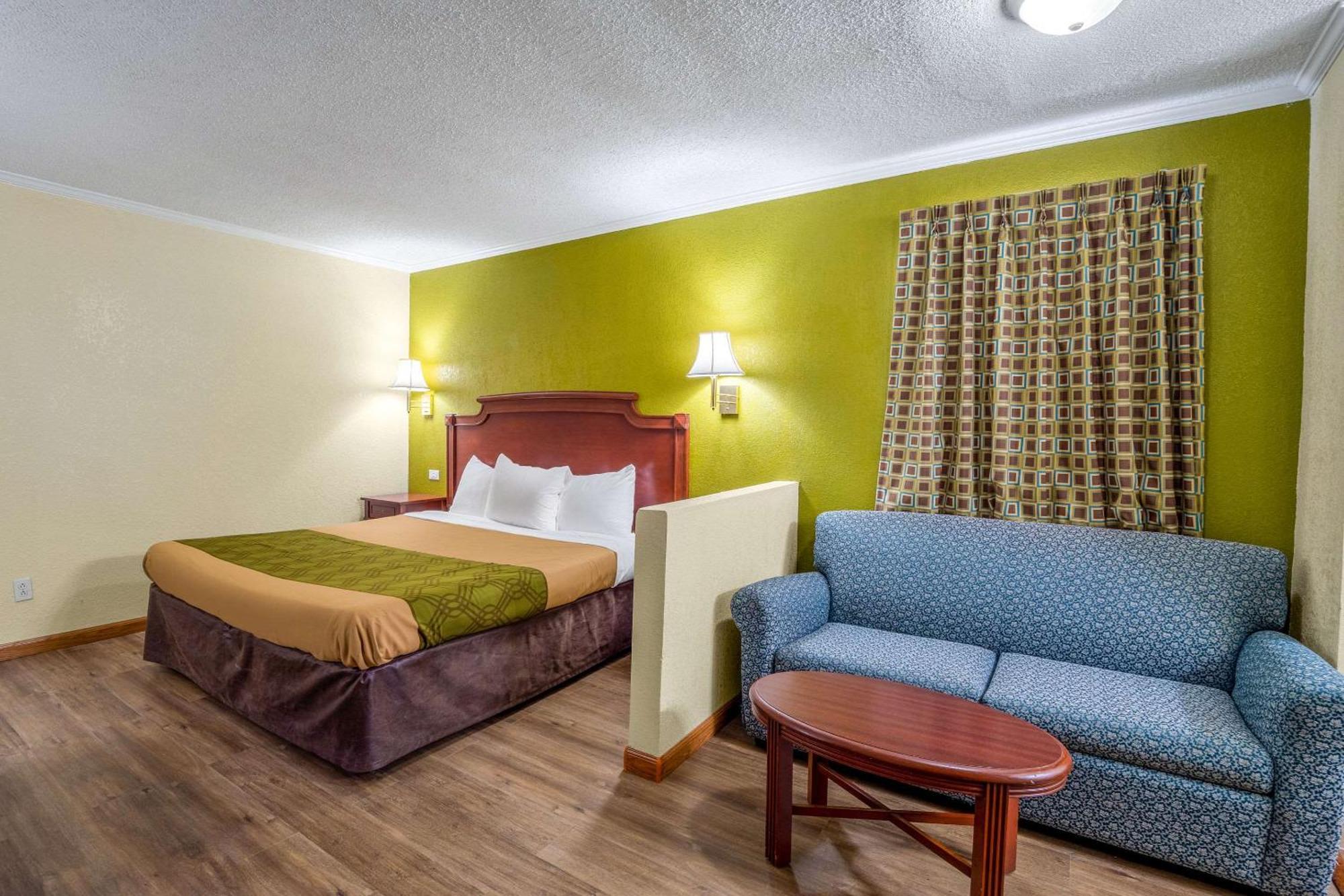 Rodeway Inn & Suites Fort Jackson Columbia Eksteriør billede