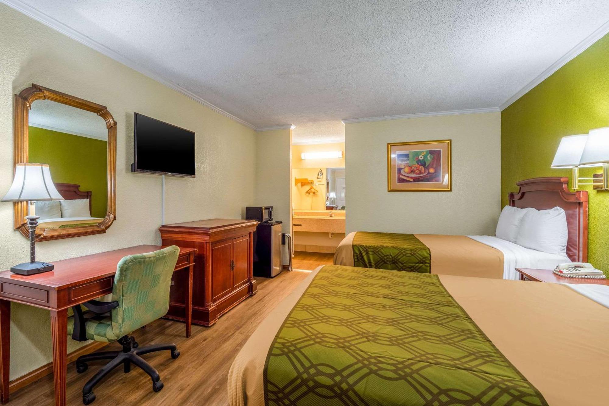 Rodeway Inn & Suites Fort Jackson Columbia Eksteriør billede