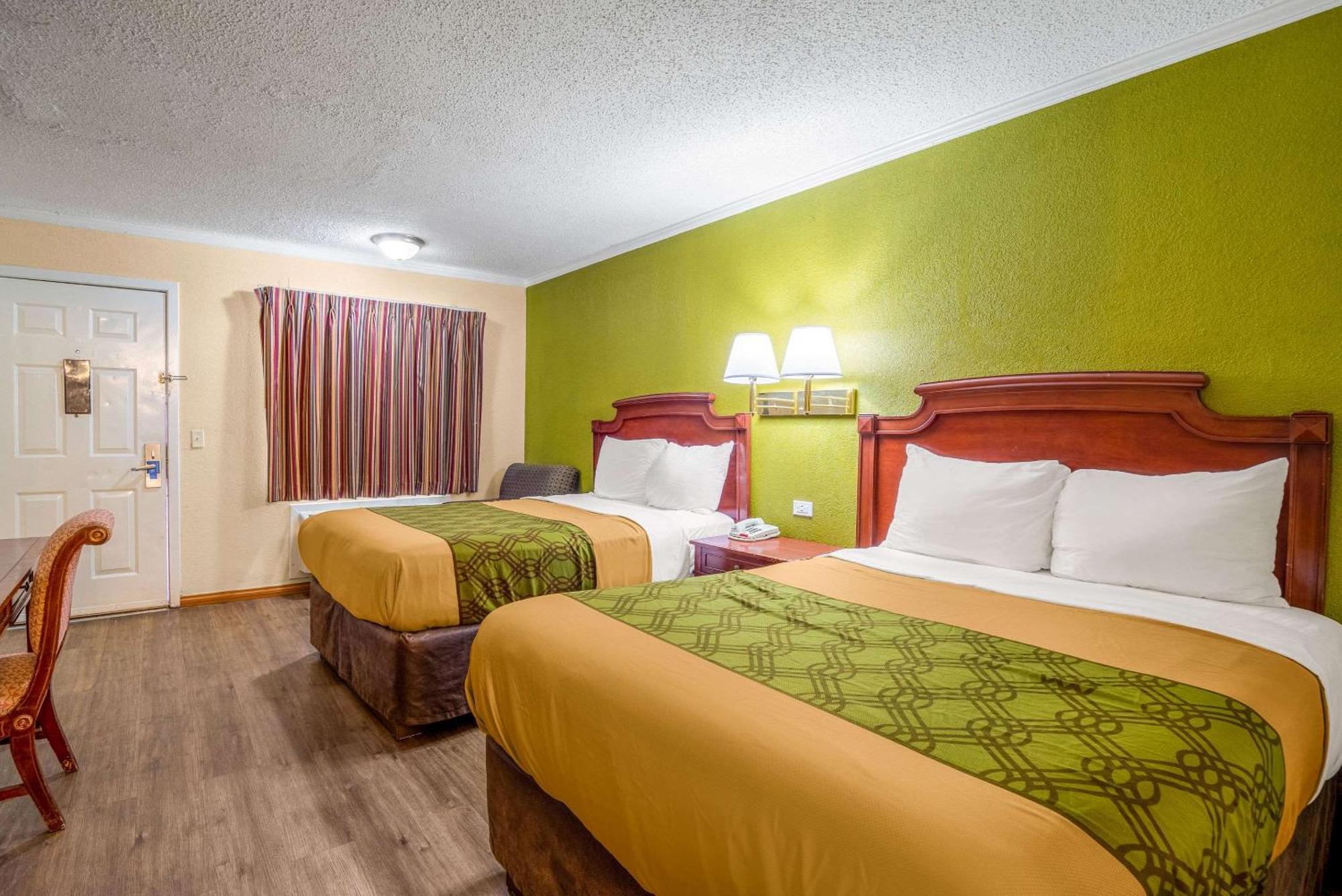 Rodeway Inn & Suites Fort Jackson Columbia Eksteriør billede