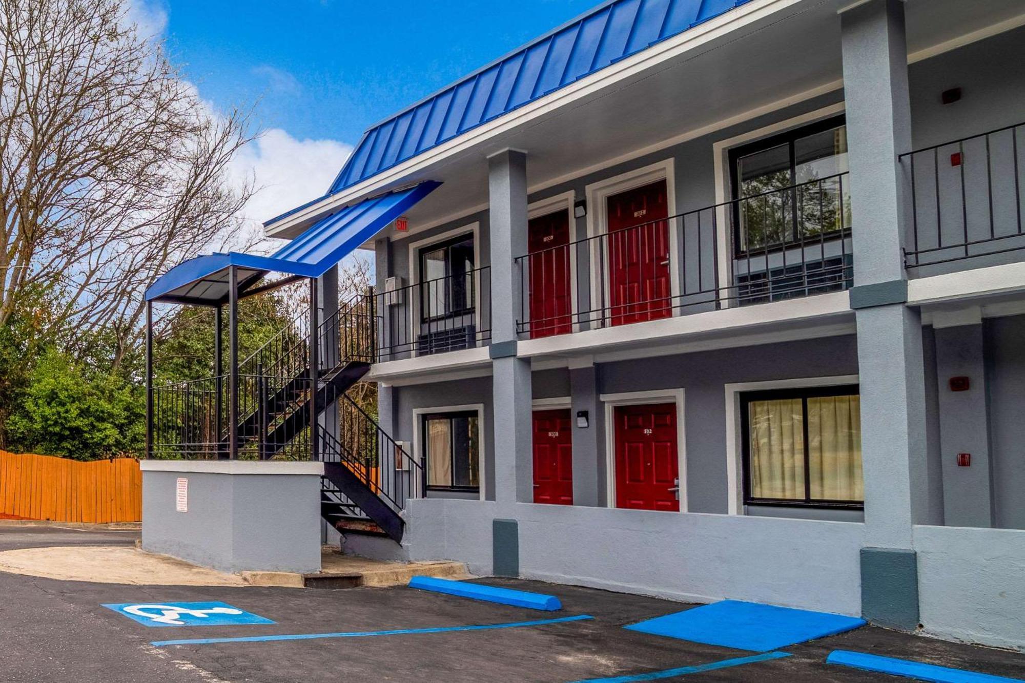 Rodeway Inn & Suites Fort Jackson Columbia Eksteriør billede